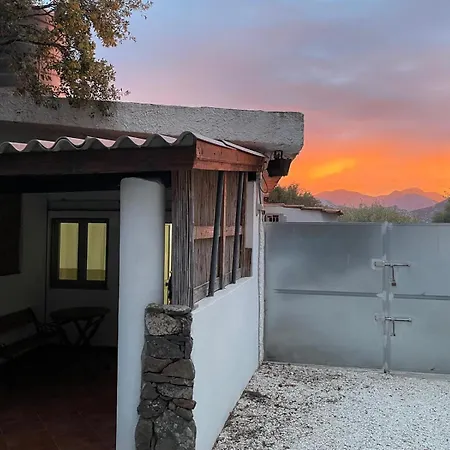 Casa Toloi * Dorgali